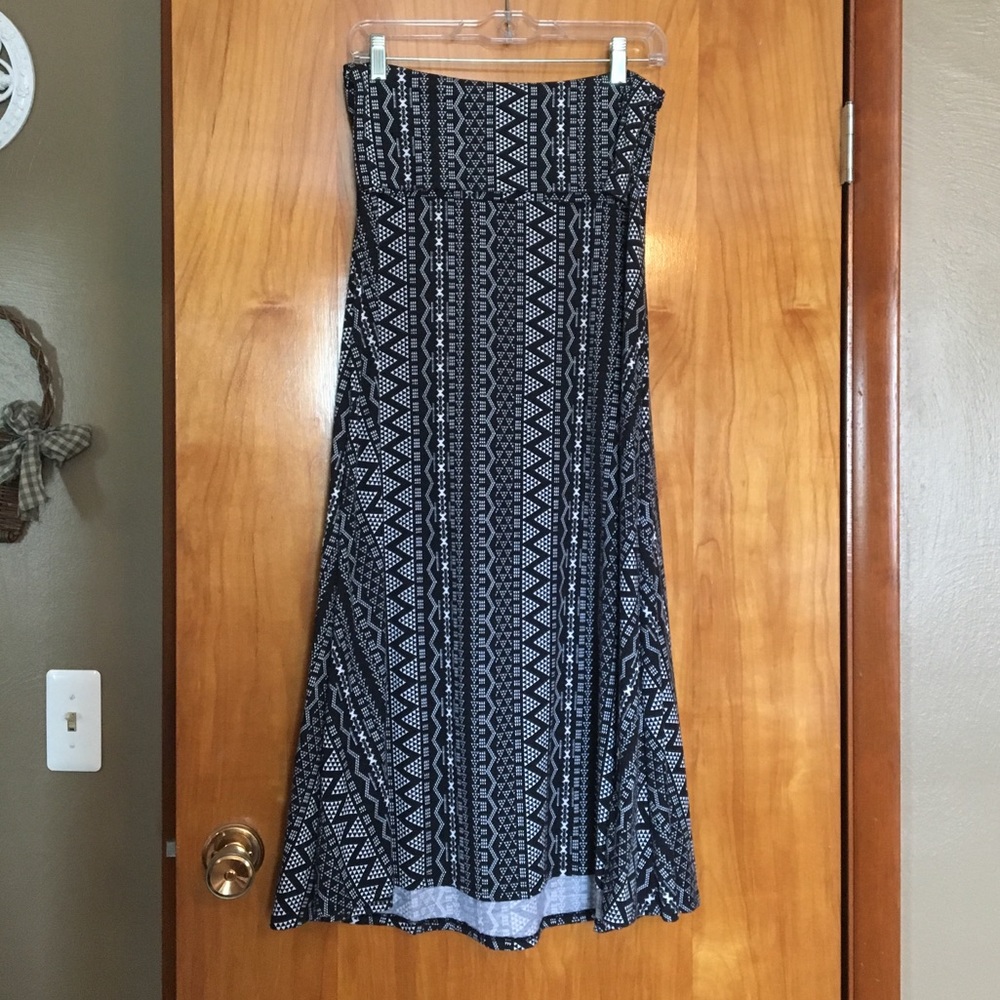Black and White Lularoe Maxi